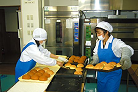 野坂の郷のパン工房